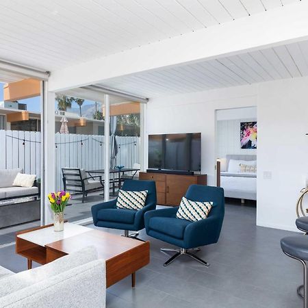 Mid-Century Palm Springs Bungalow With Patio! ภายนอก รูปภาพ