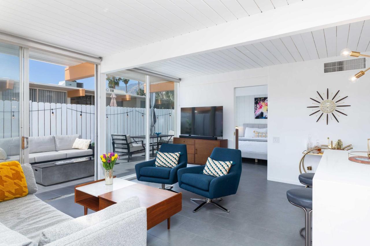 Mid-Century Palm Springs Bungalow With Patio! ภายนอก รูปภาพ