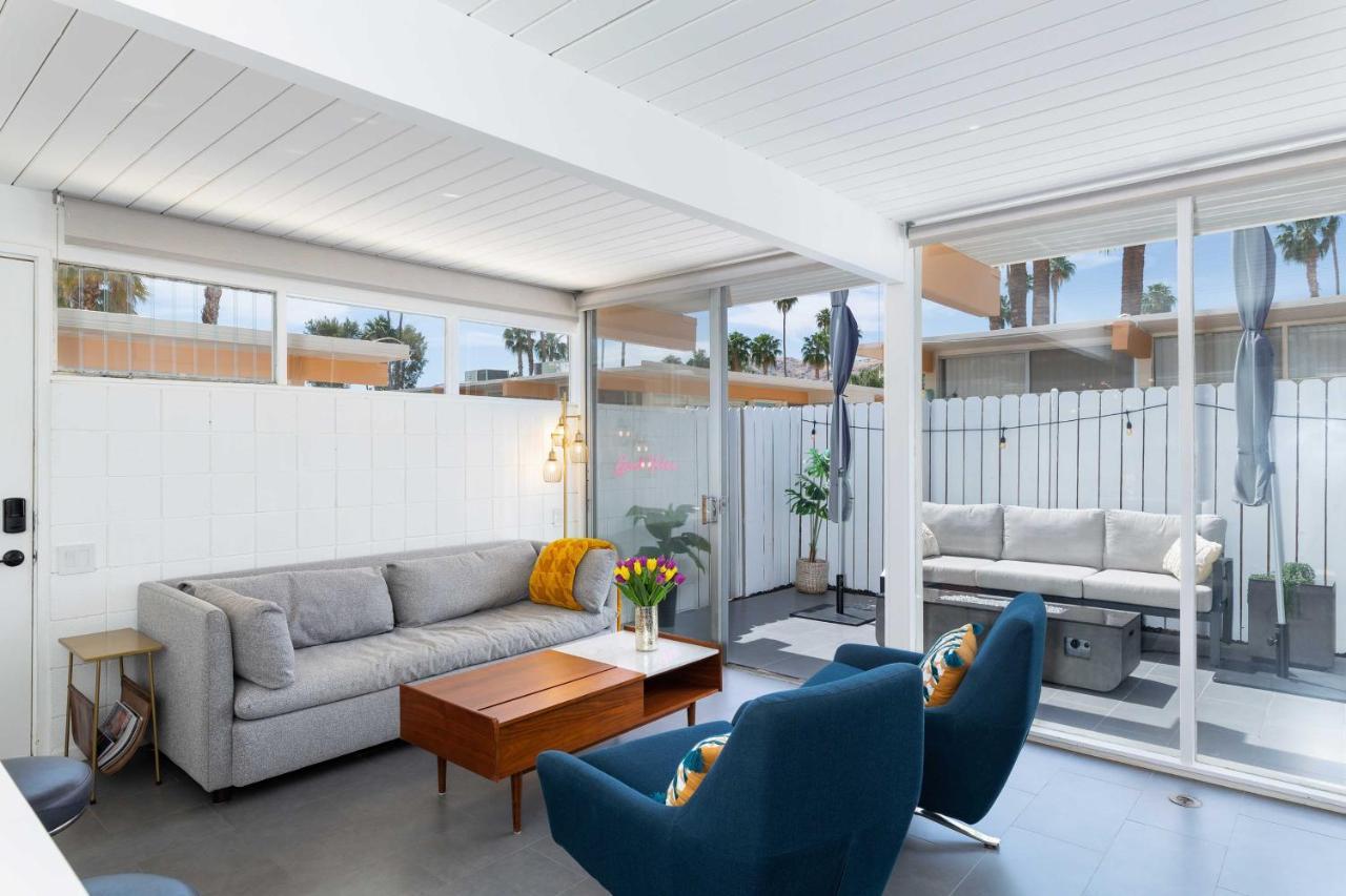 Mid-Century Palm Springs Bungalow With Patio! ภายนอก รูปภาพ