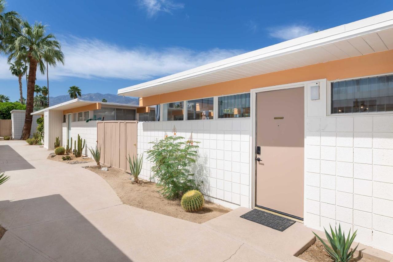 Mid-Century Palm Springs Bungalow With Patio! ภายนอก รูปภาพ
