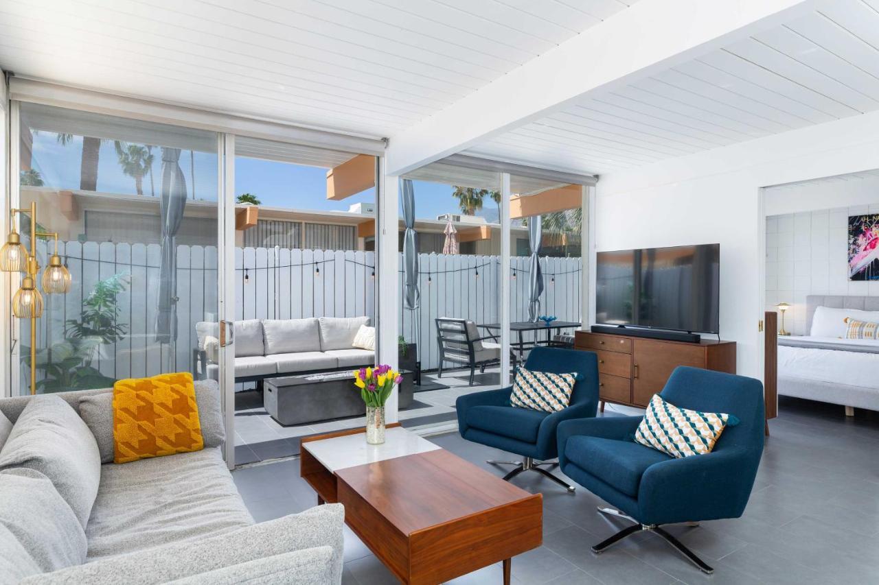 Mid-Century Palm Springs Bungalow With Patio! ภายนอก รูปภาพ