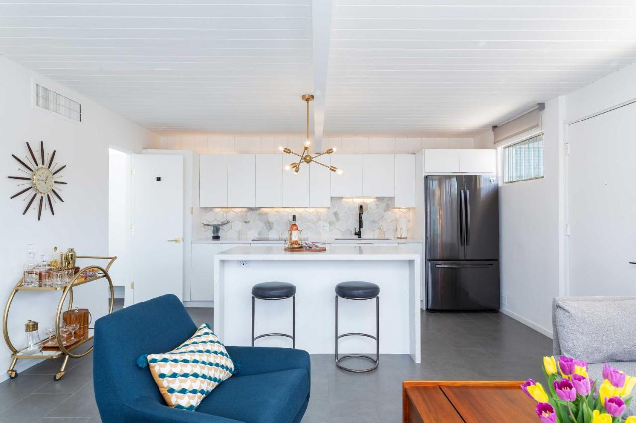 Mid-Century Palm Springs Bungalow With Patio! ภายนอก รูปภาพ
