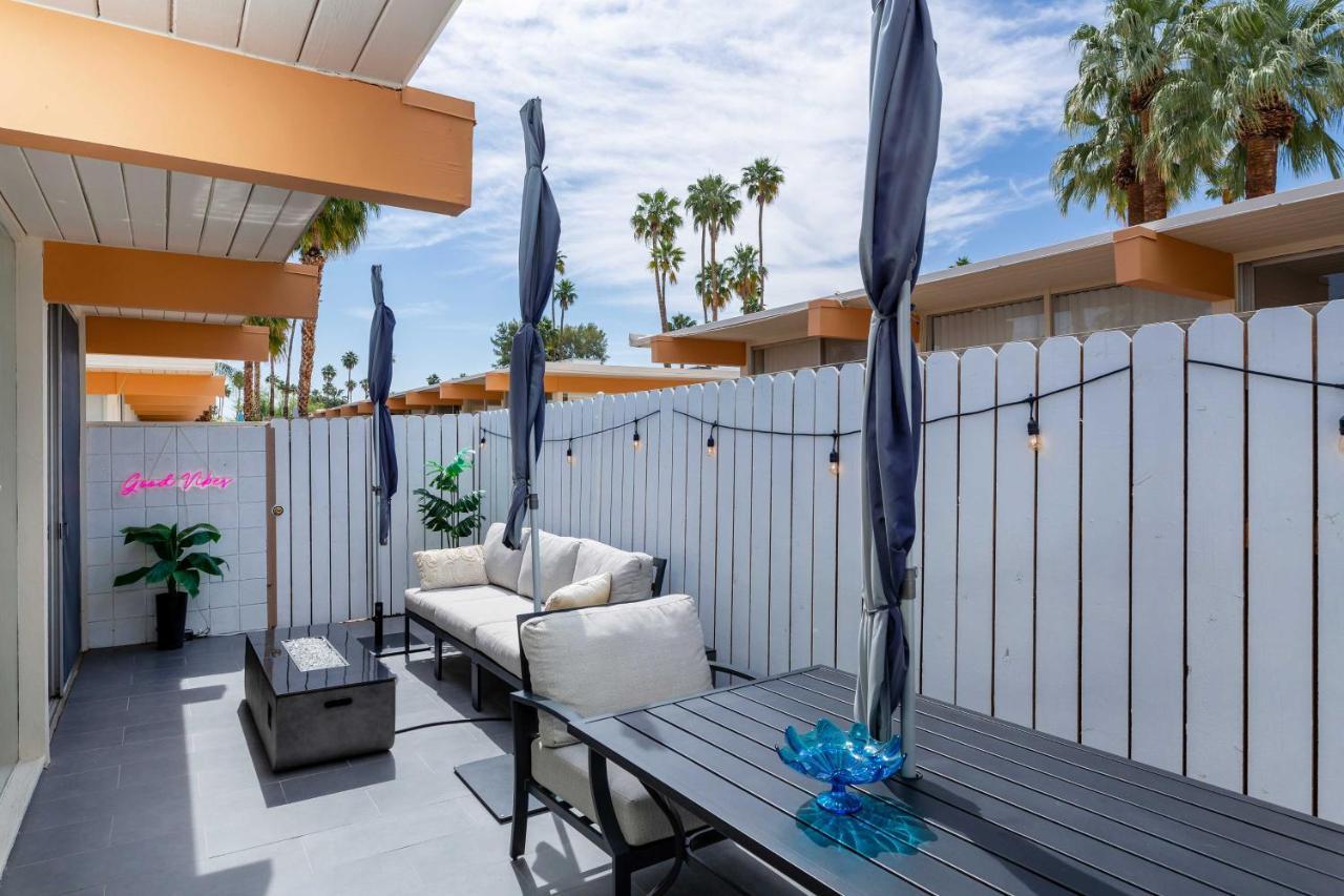 Mid-Century Palm Springs Bungalow With Patio! ภายนอก รูปภาพ